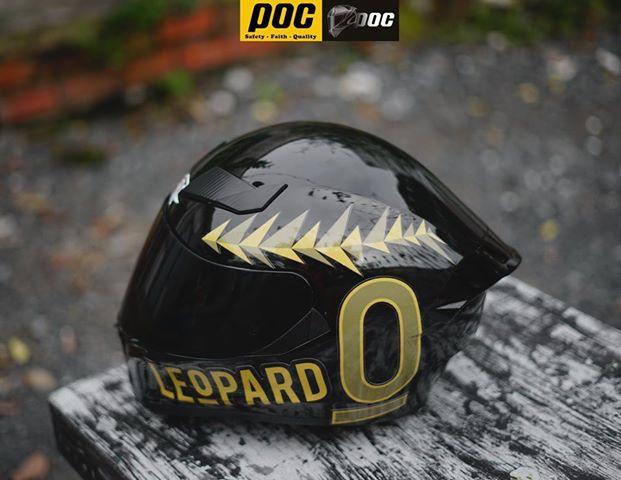 Tem dán nón bảo hiểm Leopard vàng