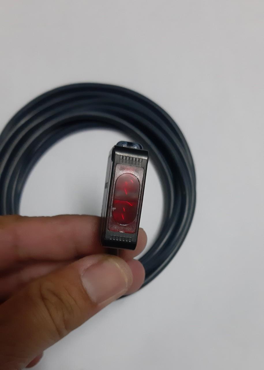Cảm Biến Quang Omron E3Z-D61
