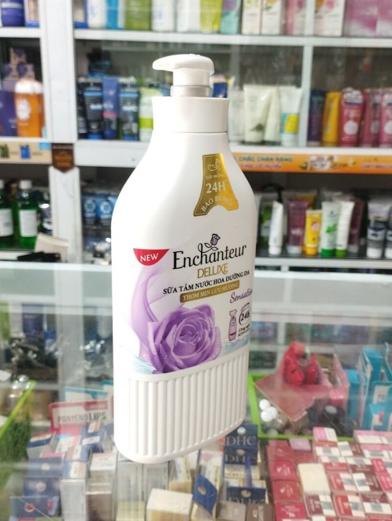 Sữa Tắm Nước Hoa Enchanteur Sensation Dưỡng Da 650GR (màu tím)