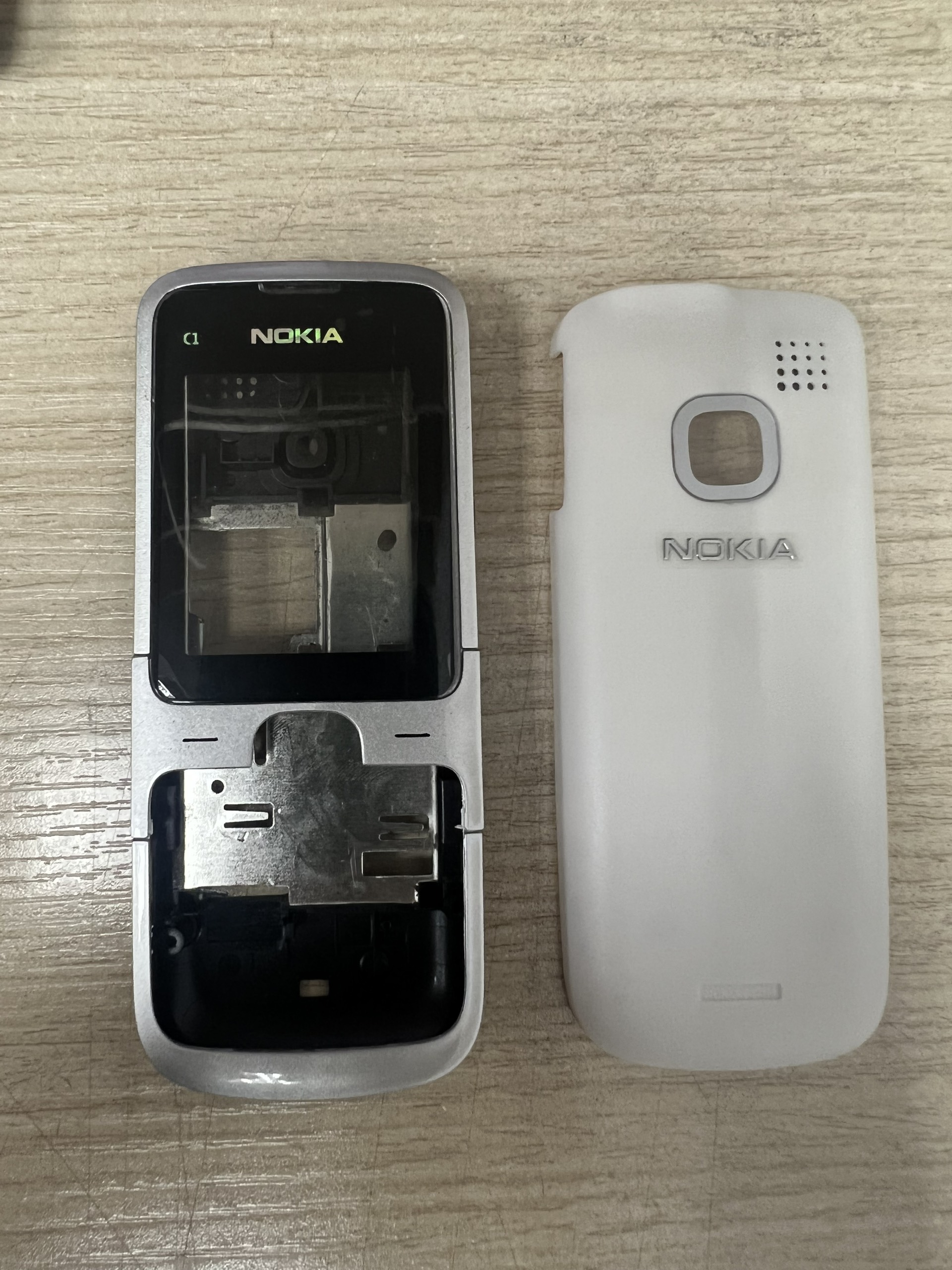 Vỏ nokia C1-01 kèm sườn