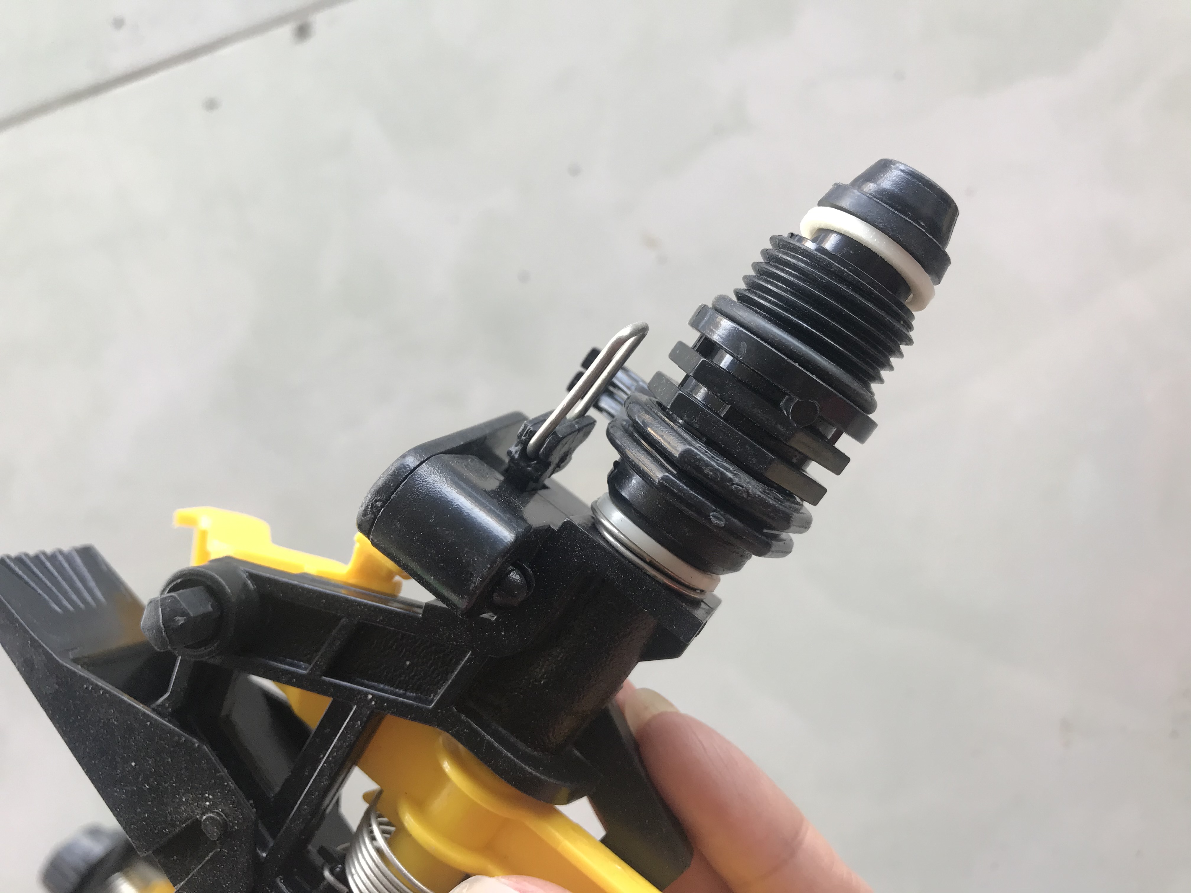béc tưới cây cánh đập RN 21 27
