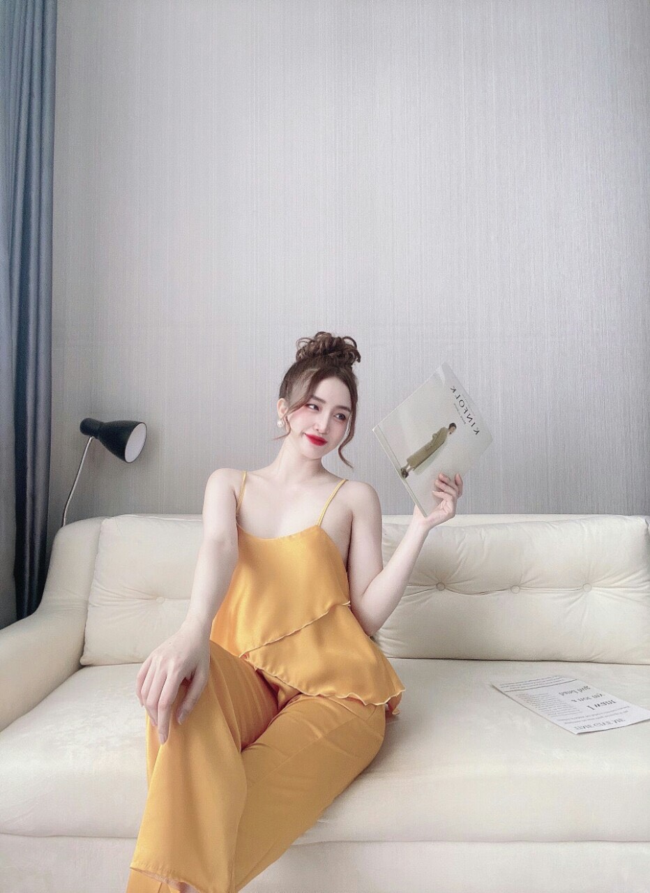 Đồ ngủ 2 dây tà chéo lụa satin sang chảnh mặc nhà