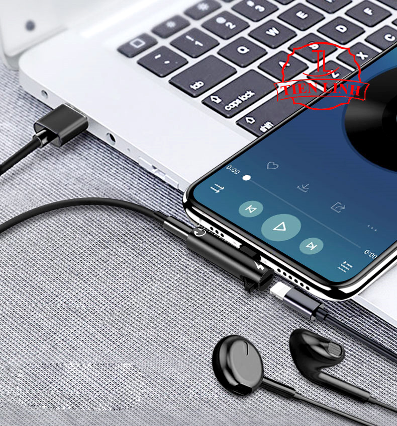 Đầu chuyển đổi Apple Lightning sang 3.5 mm và xạc chuẩn Lightning