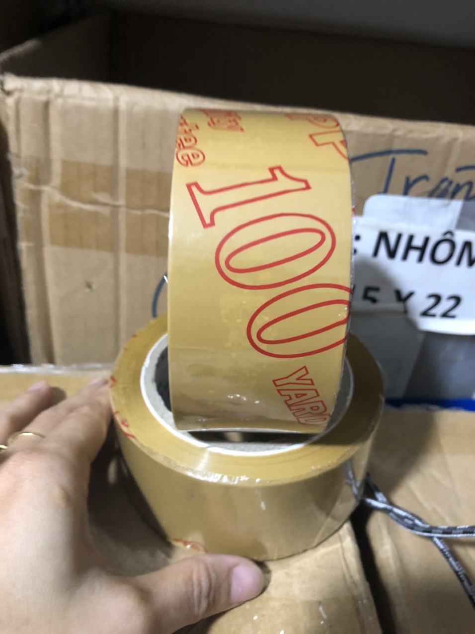 [HCM]1 cuộn băng keo dán thùng trong/đục 200gr(100yard)