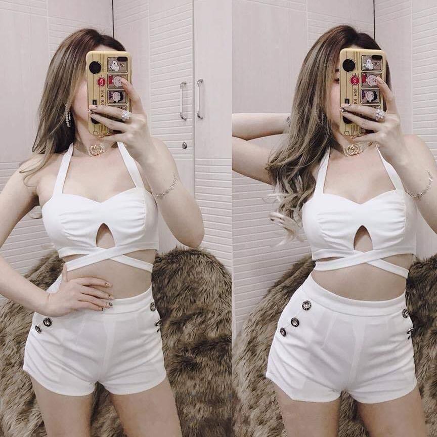 Sét ngắn khoét ngực sexy