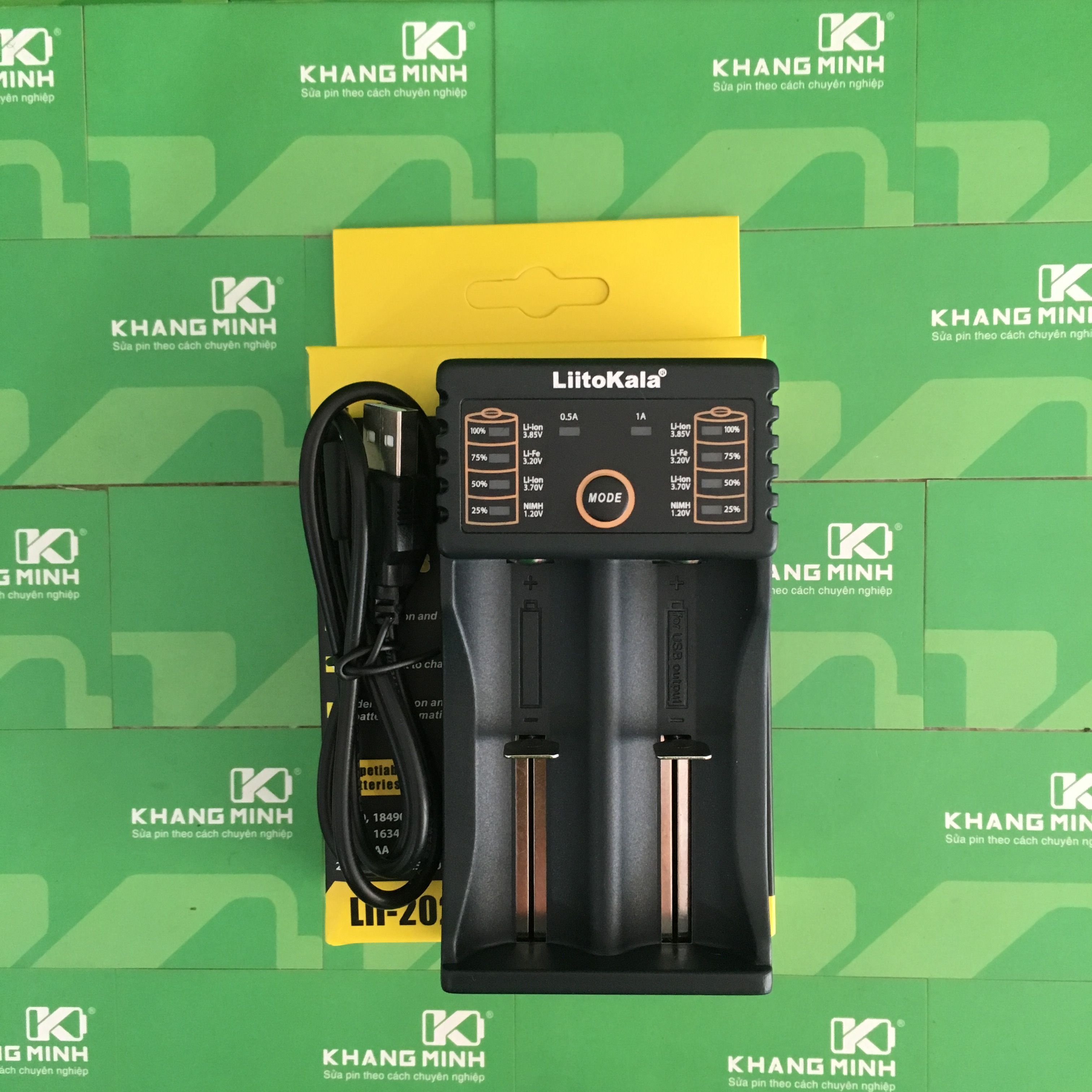 Sạc pin Liitokala Lii-202 hai khay pin sạc cho pin 3.7V 3.2V 18650 26650 và pin 1.2V A AA AAA