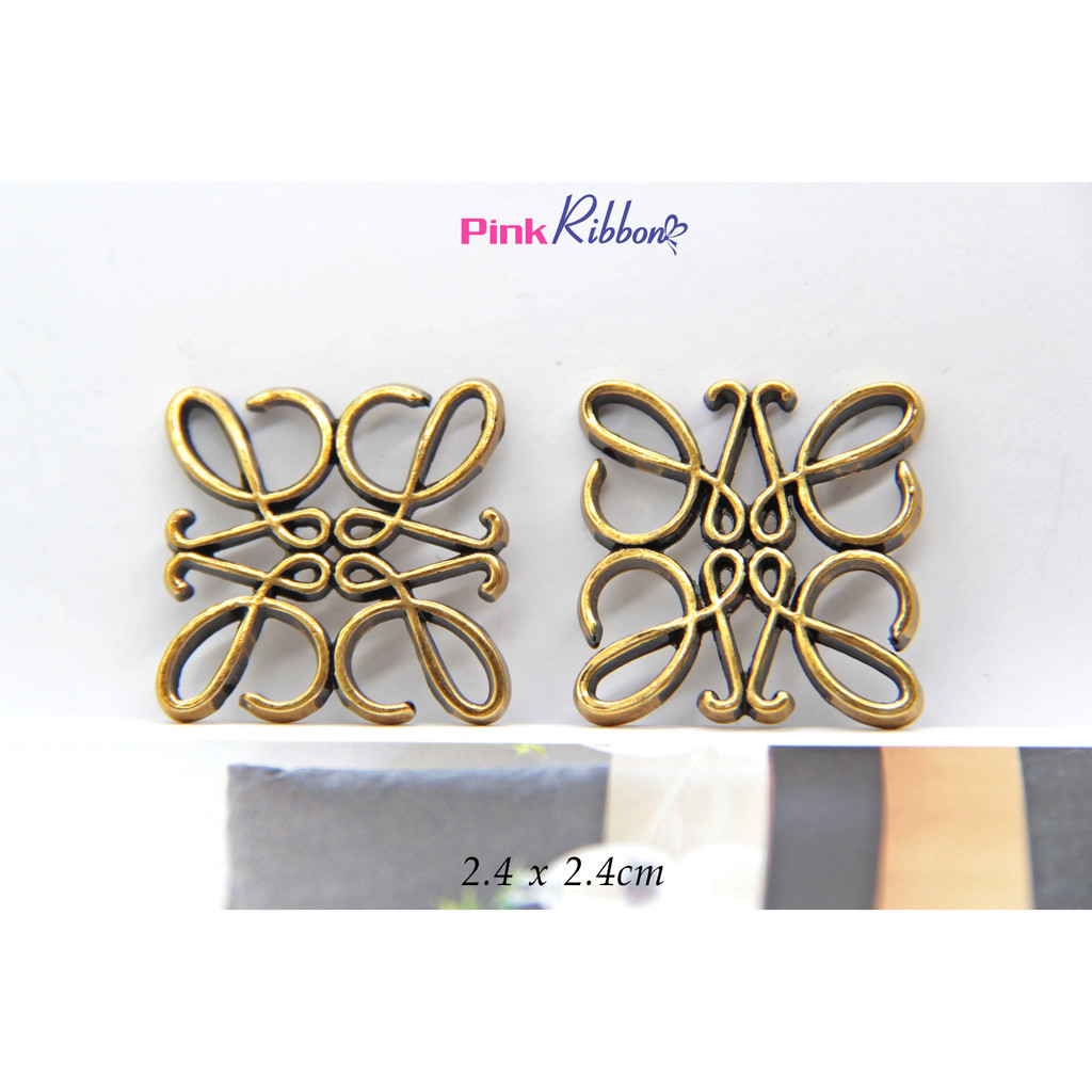 Charm Họa Tiết Mạ Xi Vàng 2.4Cm