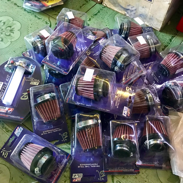 Lọc gió bánh Ú của Uma Racing.