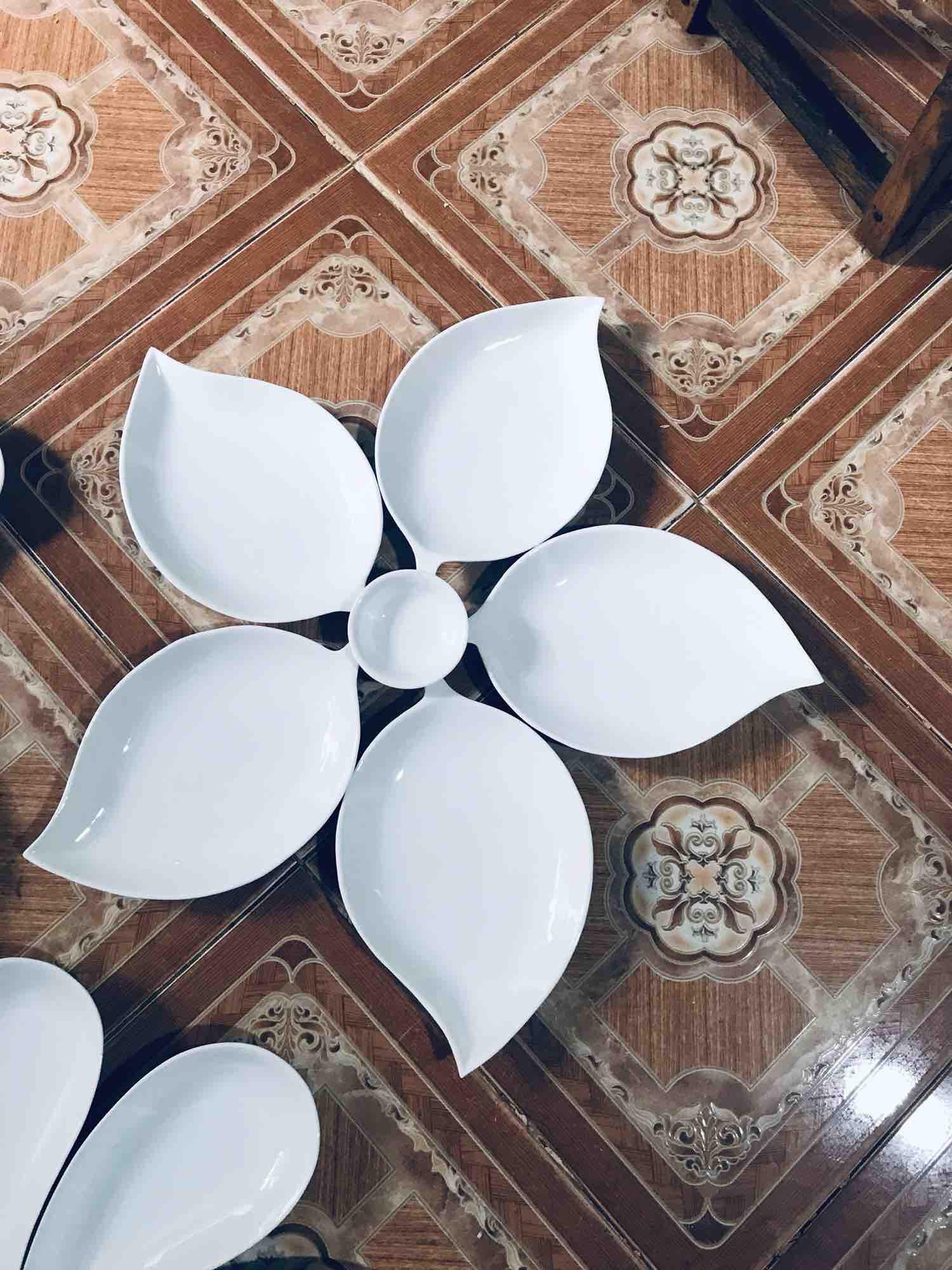 Bộ đĩa ăn hình lá hàng gốm sứ Bát Tràng