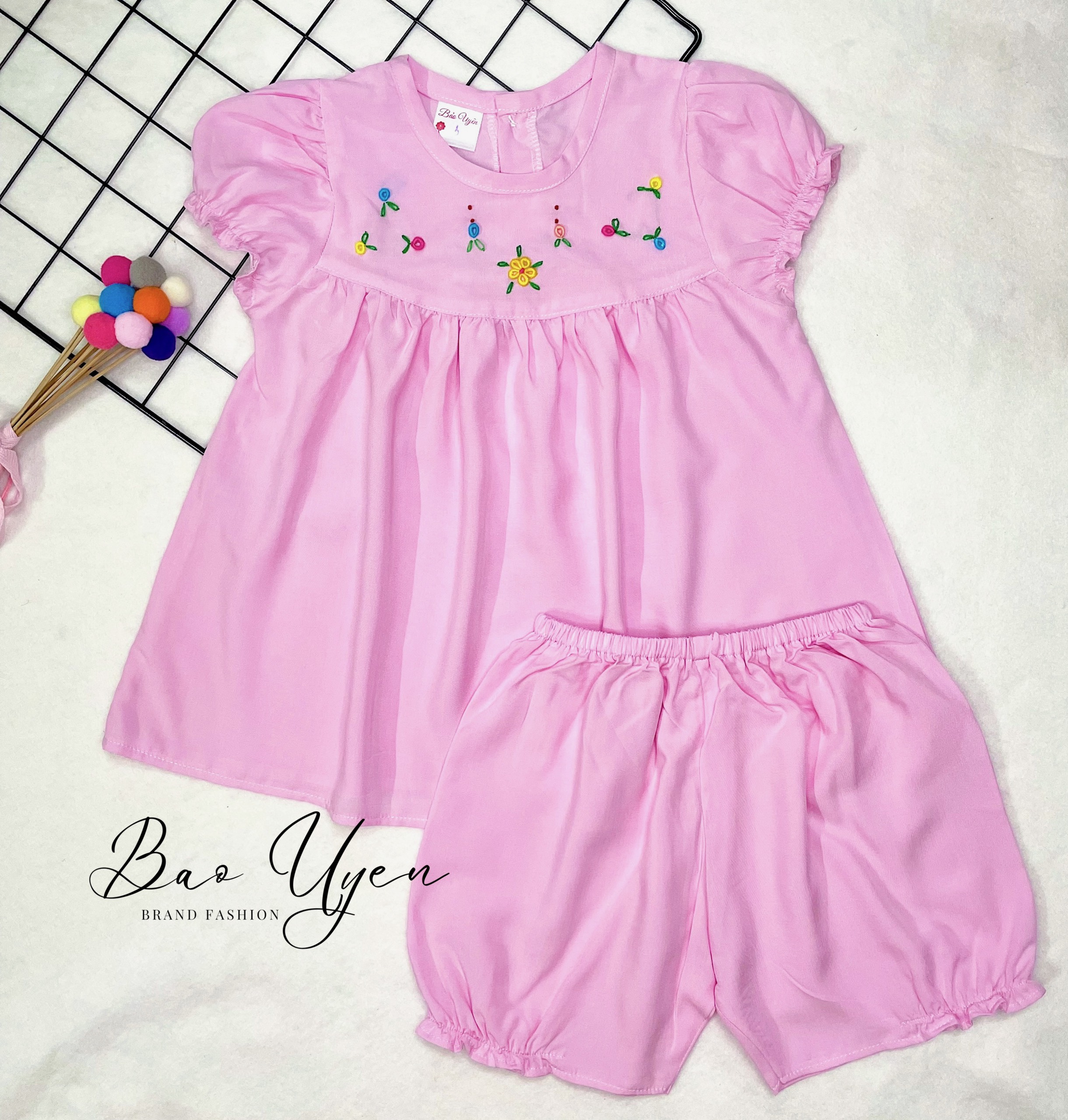 Bộ Tole(Lanh) Bé Gái Thêu Tay Thủ Công