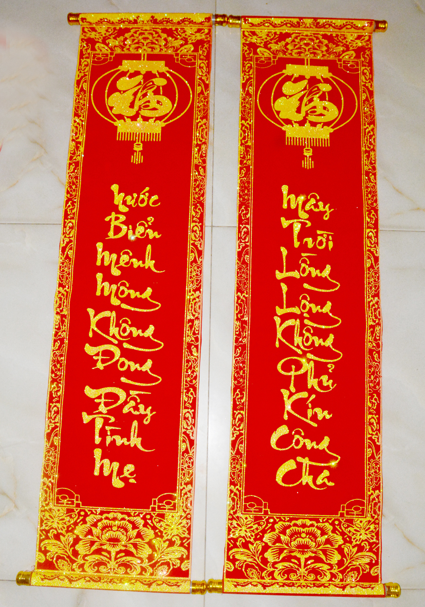 [HCM]Cặp liễn nhung câu đối đỏ trang trí-Nước biển mênh mông không đong đầy tình mẹ-khổ 30x106cm