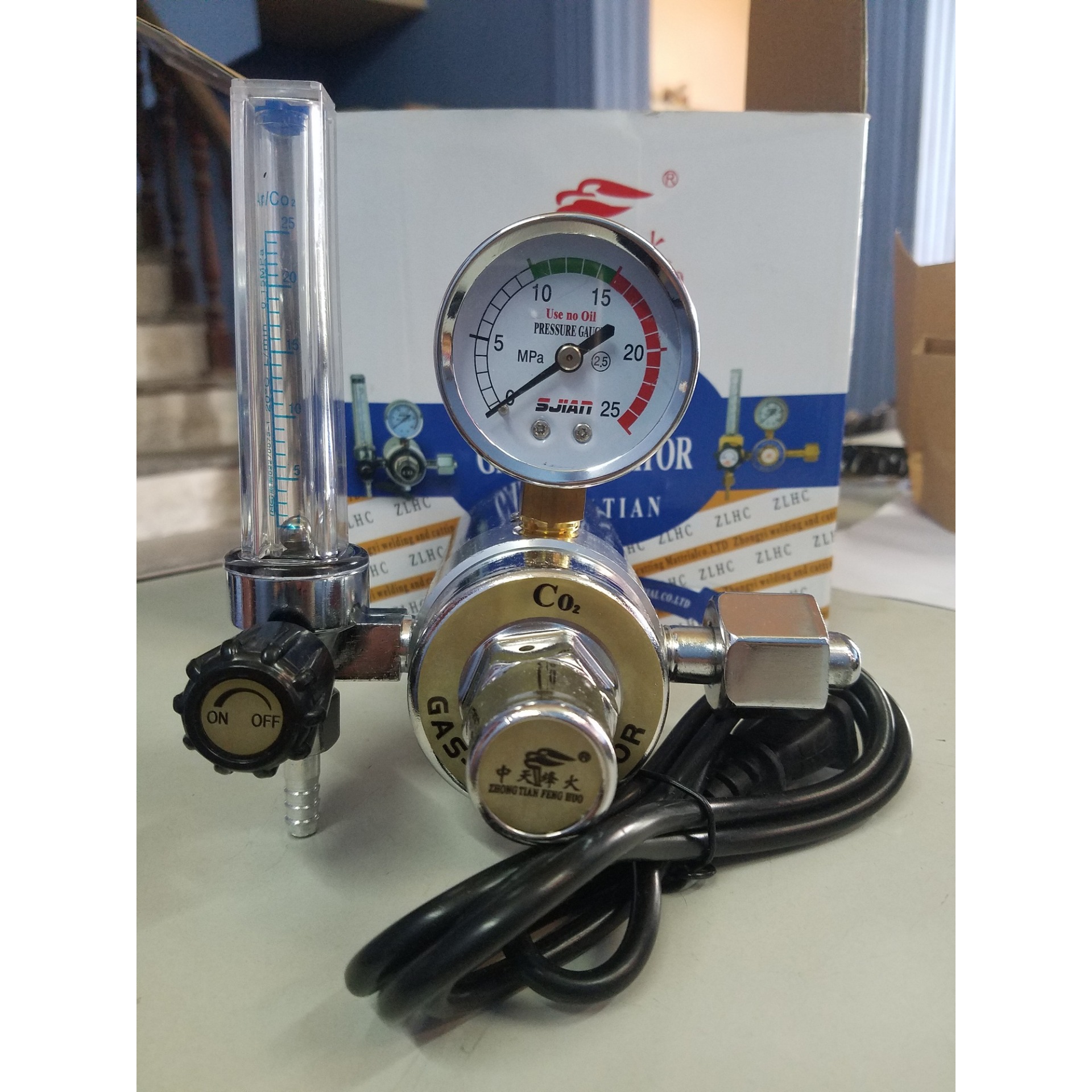 Đồng hồ co2 220V