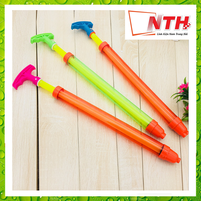 Gậy xịt phun nước cho bé