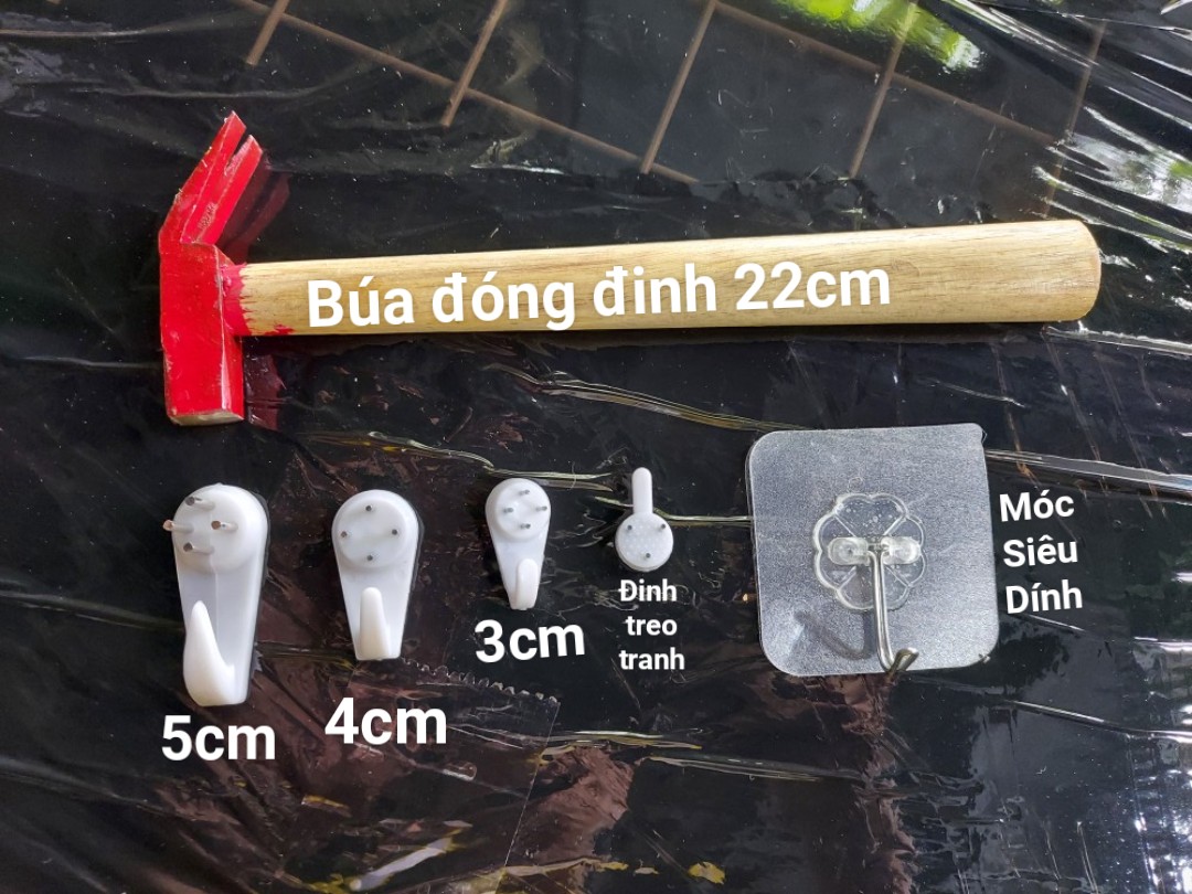 Búa đóng đinh và móc treo