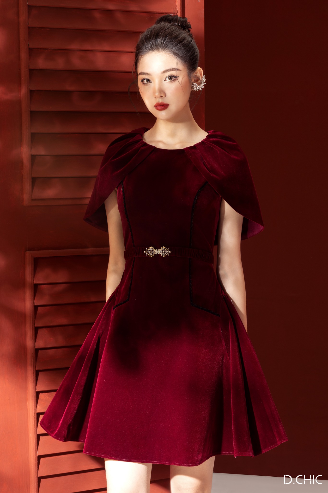 D.CHIC Đầm nhung tay kếp xếp ly eo thắt đai MS: 2813233