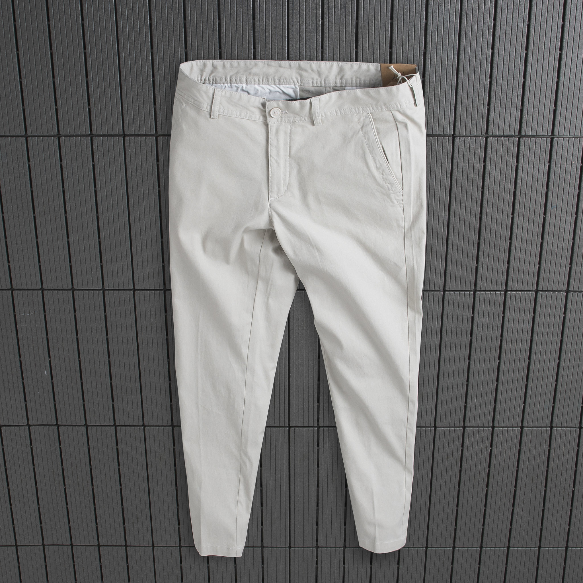 Quần kaki nam TORANO dáng basic thêu logo, form chuẩn EABK019