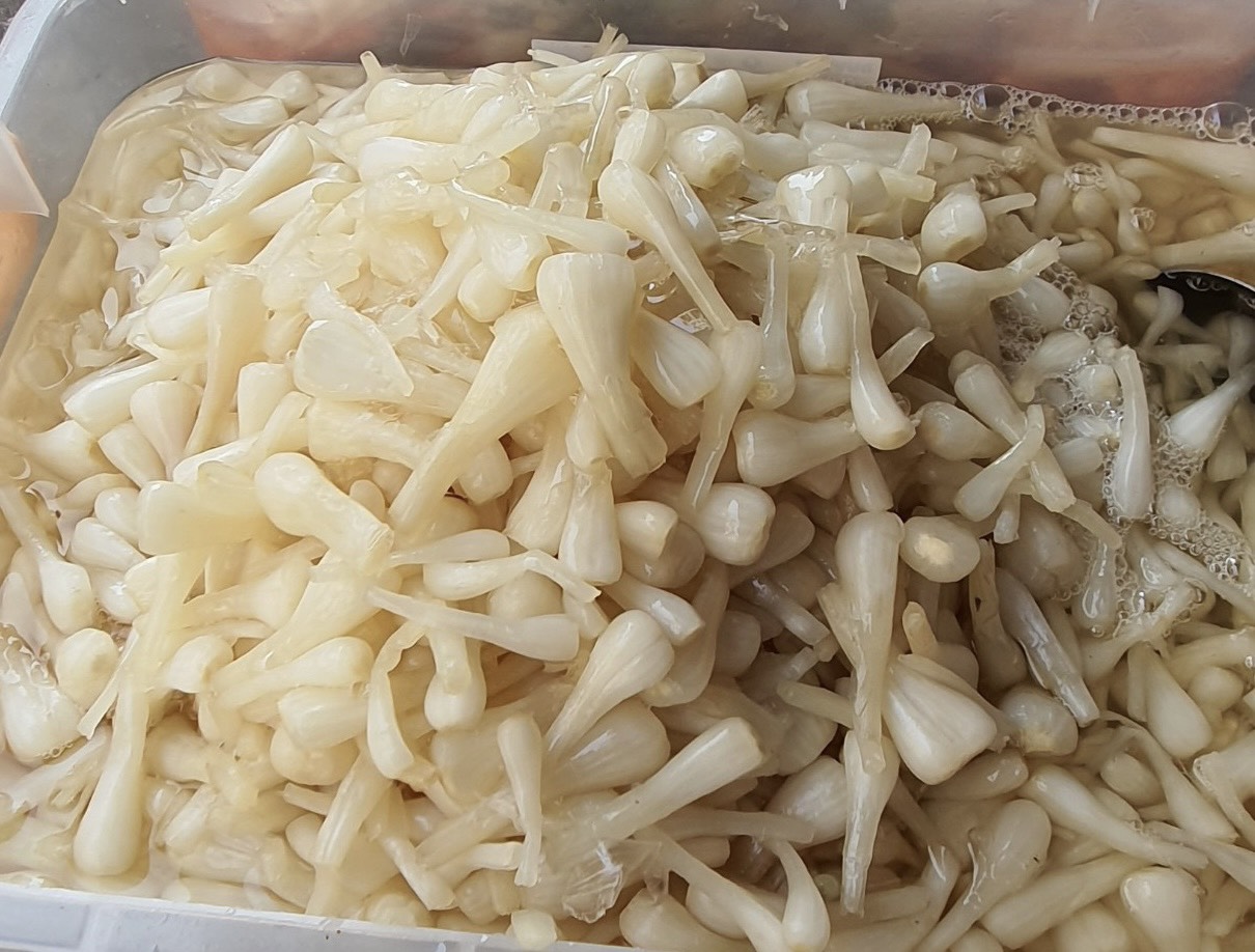 Củ kiệu ngâm chua ngọt hủ 800g