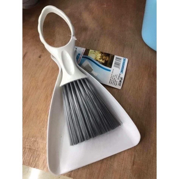 Chổi Quét Bàn Thờ Quý phu nhân