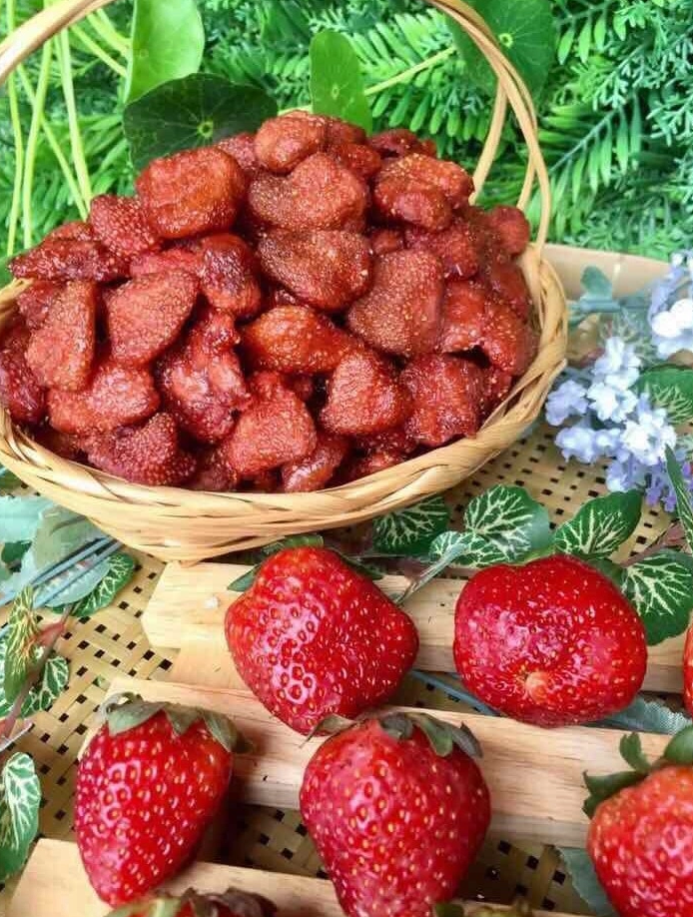 Mứt Dâu Tây Sấy Dẻo