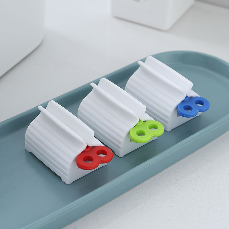 Smart toothpaste dispenser Plastic toothpaste holder roll