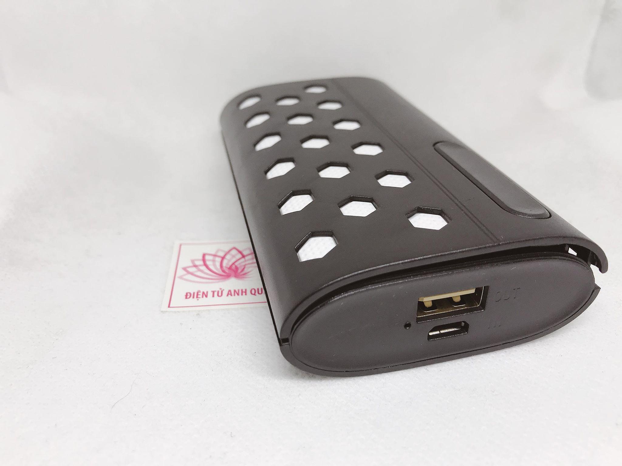 Box sạc dự phòng 3 cell vỏ nhựa ( Màu đen).