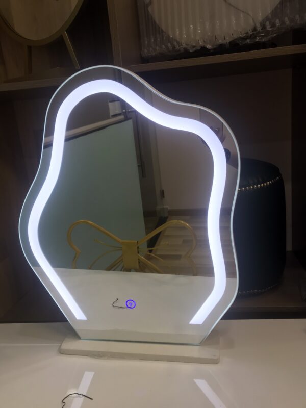 Gương trang điểm tròn có đèn led 50cm