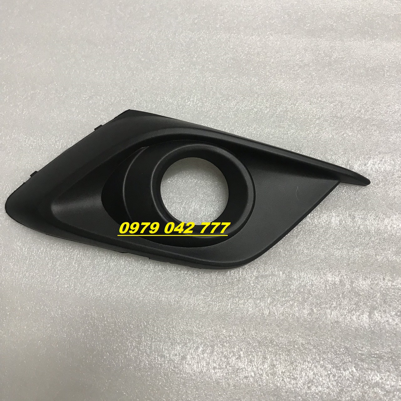 Mặt dưỡngđèn gầm mazda 3 đời 2015-2016