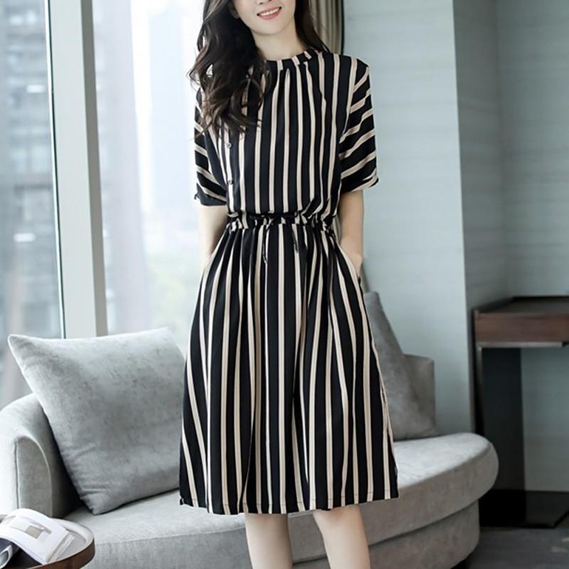 Đầm Chiffon trắng đen họa tiết sọc đứng HLS006
