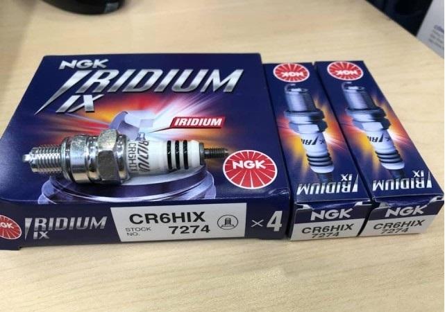 Bugi NGK Iridium CR6HIX chân ngắn dành cho Wave, Dream, Axelo... 020026
