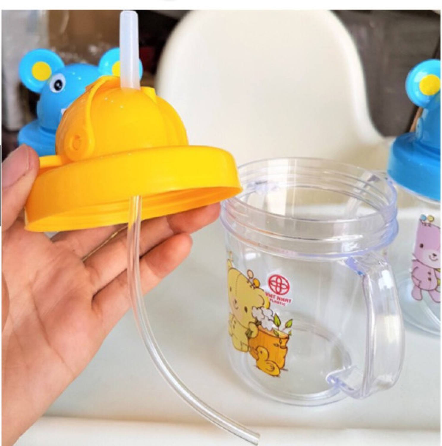 Bình Tập Hút Cho Bé