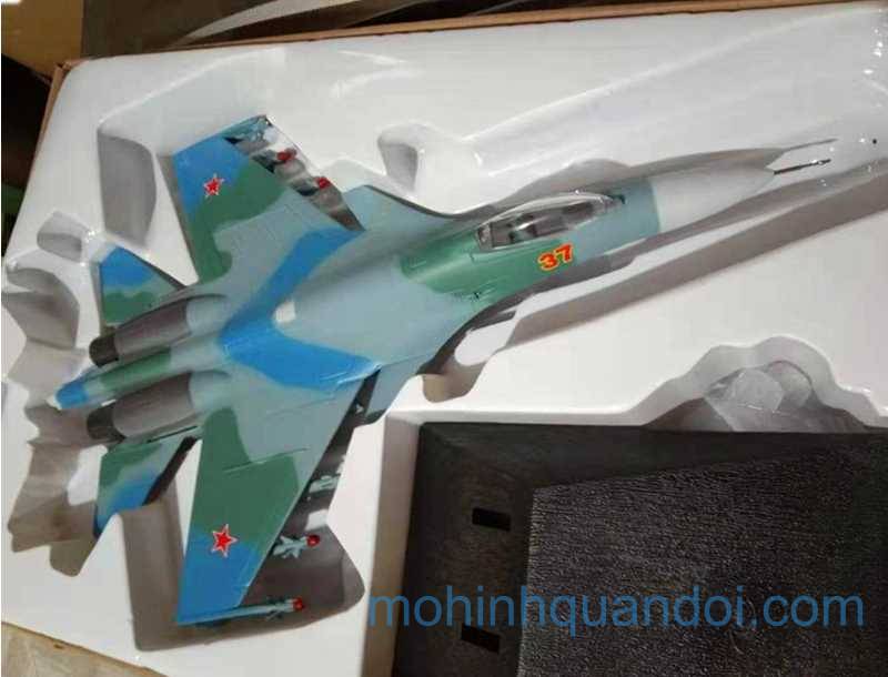 Máy bay mô hình su-37 dài 32cm nhựa ABS