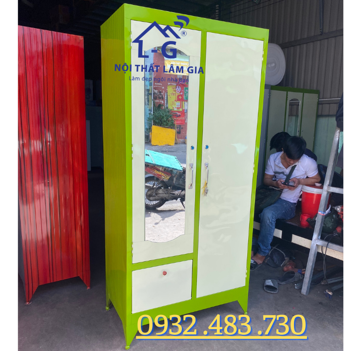 Tủ sắt treo quần áo kích thước 1m6x90 , hcm