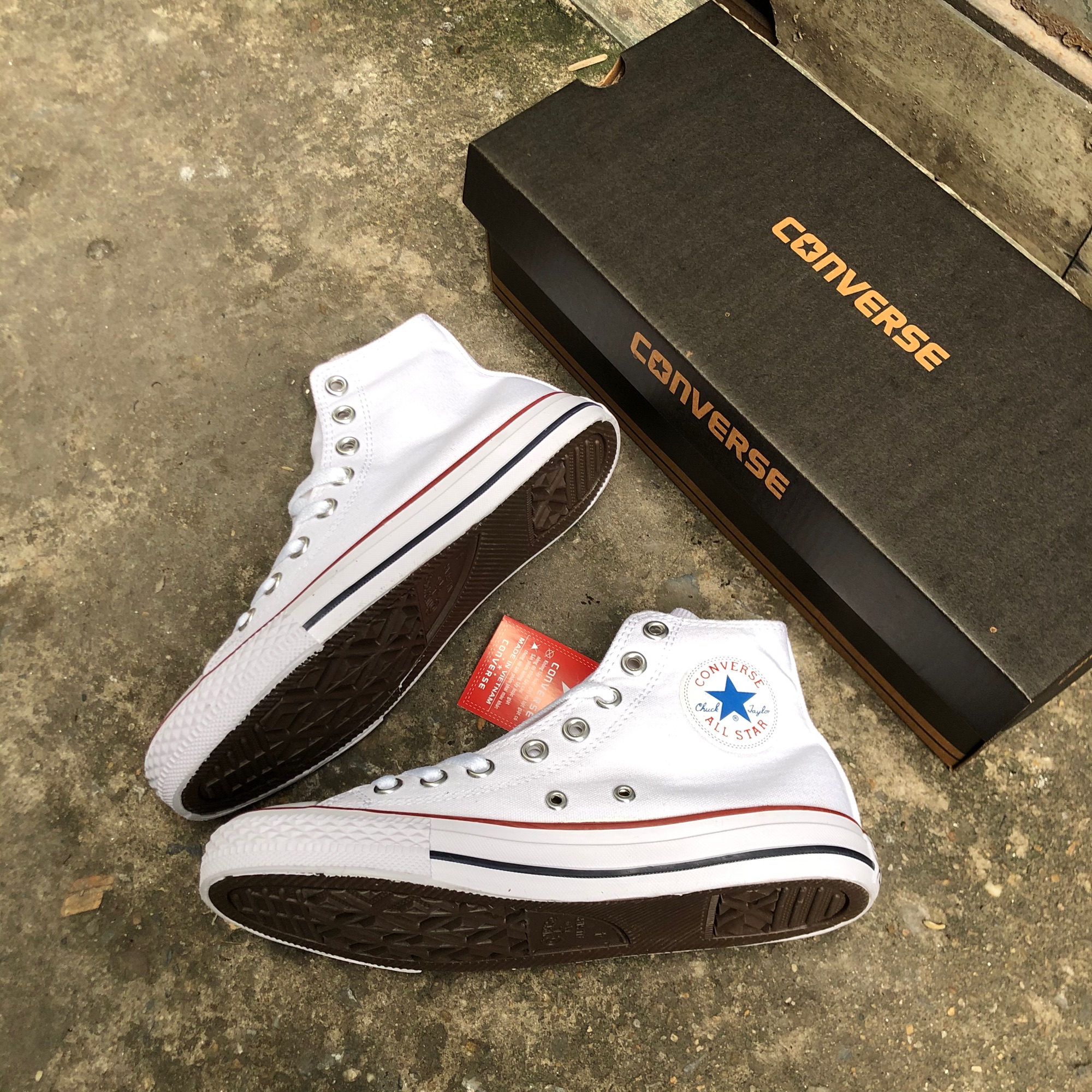 GIÀY CONVERSE TRẮNG cao cổ (Full box, tag)