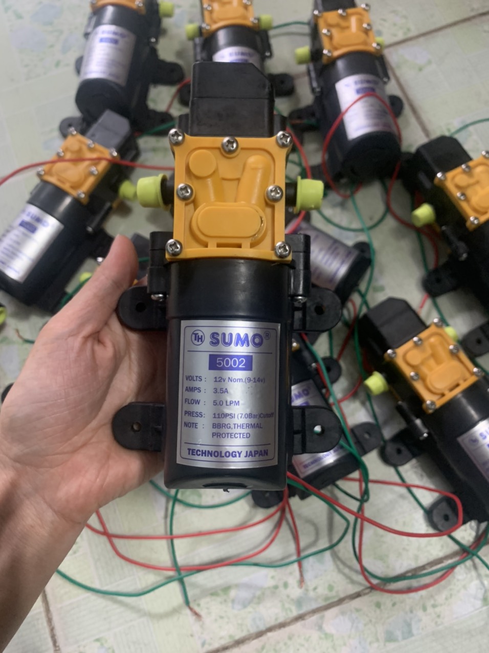 [HCM]máy bơm 12v tăng áp lực nước tự động ngắt | máy bơm tăng áp lực nước mini | máy rửa xe 12v | máy bơm mini tăng áp lực