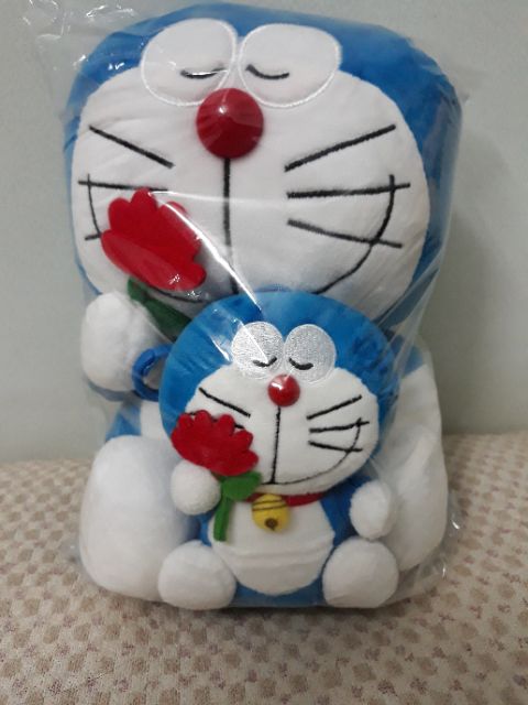 Doraemon Teddy Bears Holding Flowers