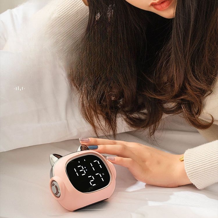 Bluetooth speaker alarm clock with lamp sleep to table