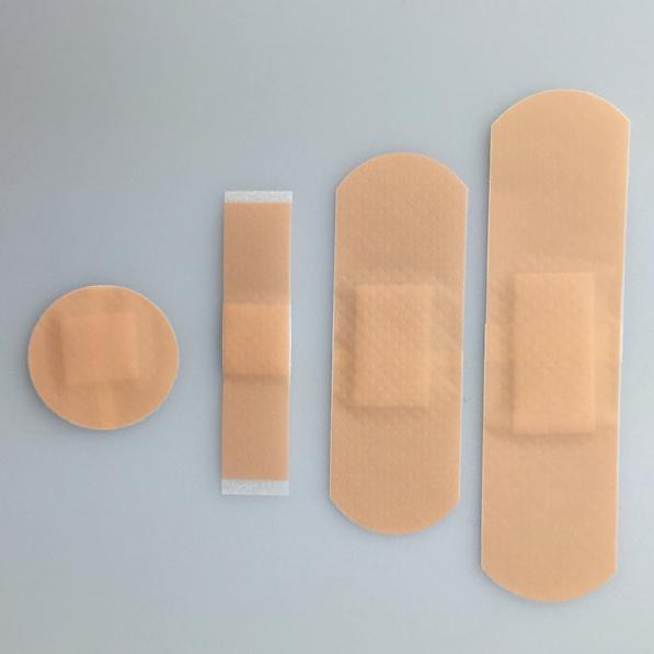 Hộp băng keo cá nhân 100 miếng ( 4 Size )