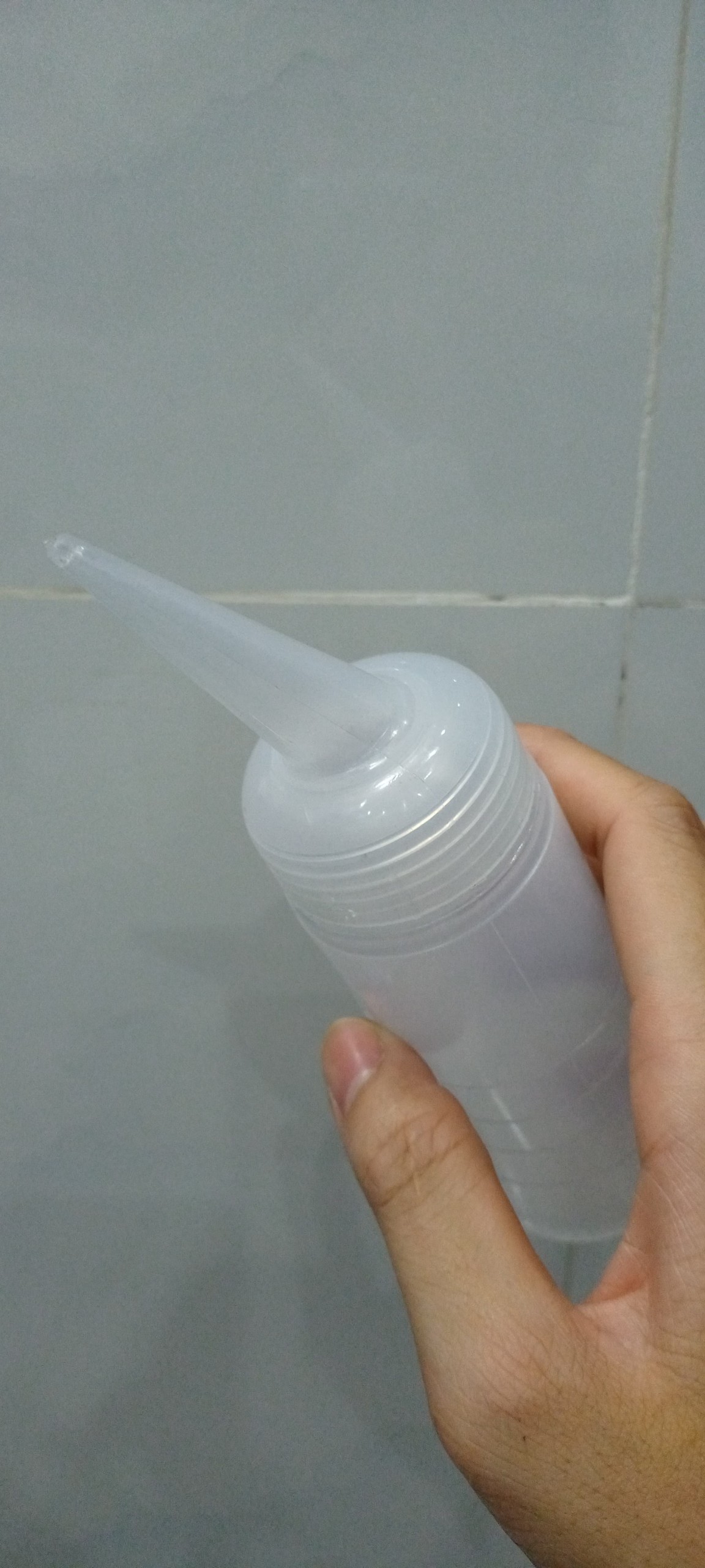 [HCM]1 bình tra dung dịch uốn lạnh cho tóc - phulieutocthuduc