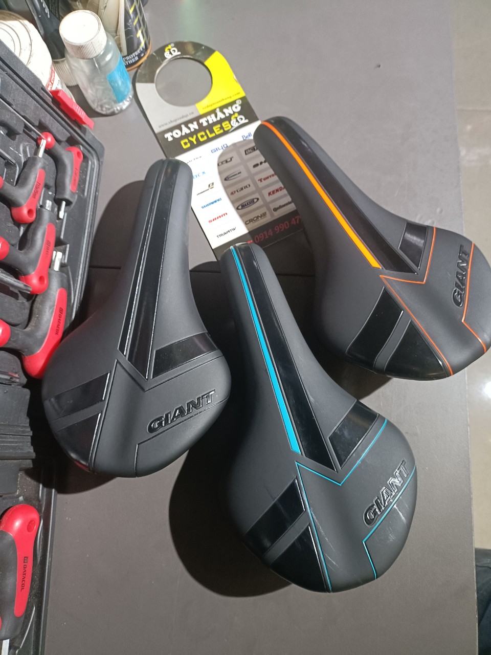 Yên xe đạp GIANT XTC 800