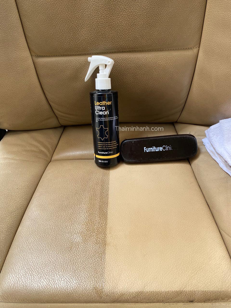 Vệ sinh ghế sofa da hãng Furniture Clinic nước Anh an toàn cho chất liệu da thật - Leather Ultra Clean 500ml