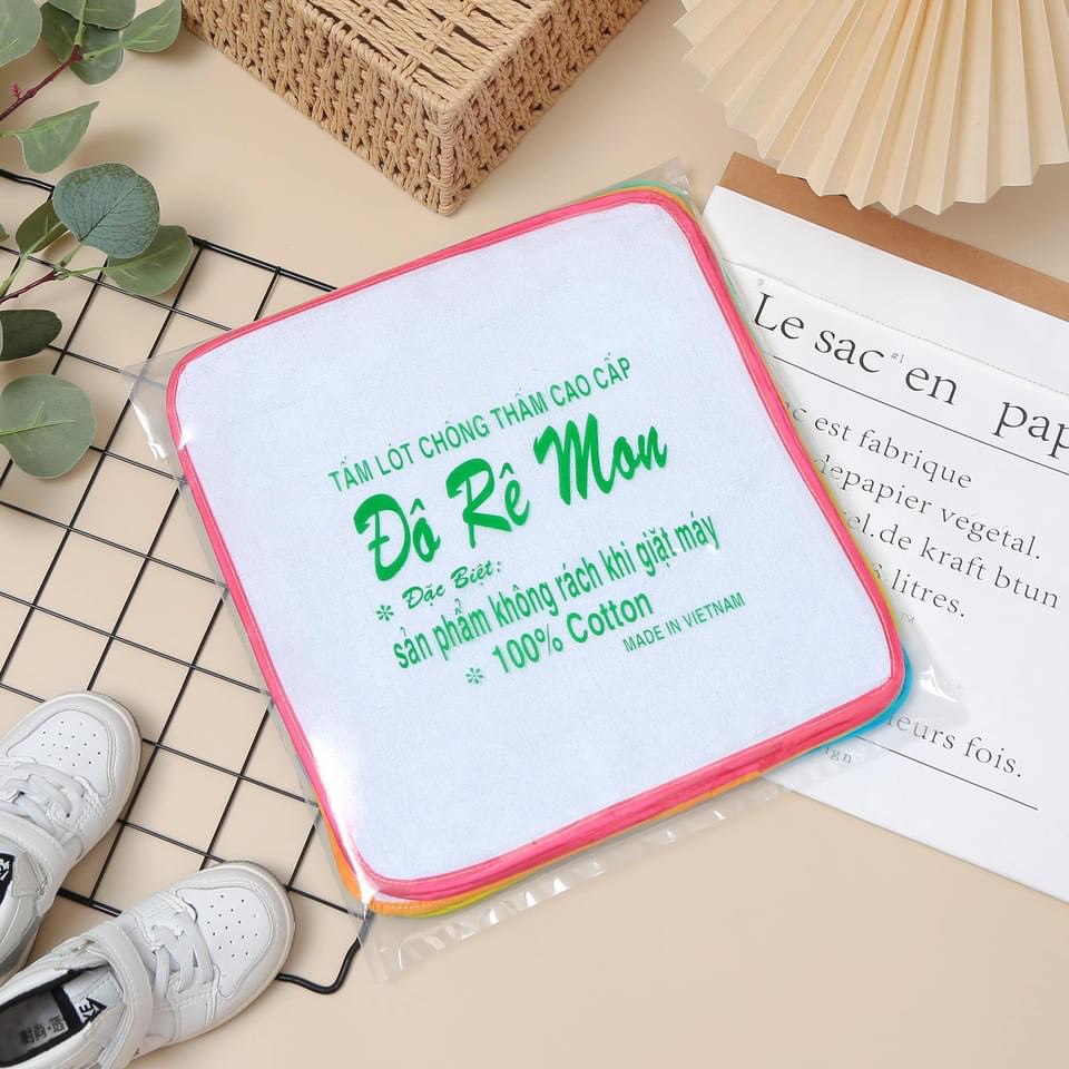 Miếng lót thay bỉm chống thấm Doremon cho bé (túi 10 miếng)