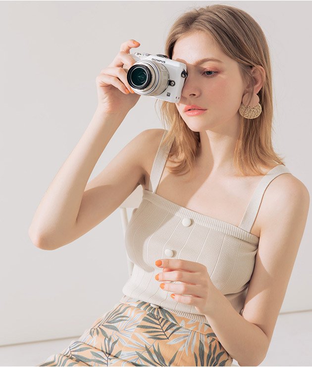 Áo dệt kim 2 dây cổ vuông nút trước