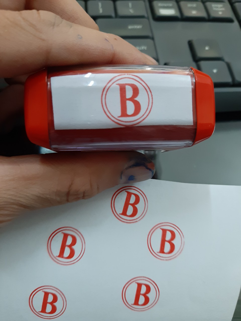 Con dấu chữ B (Chuẩn thông tư 24 BCA)
