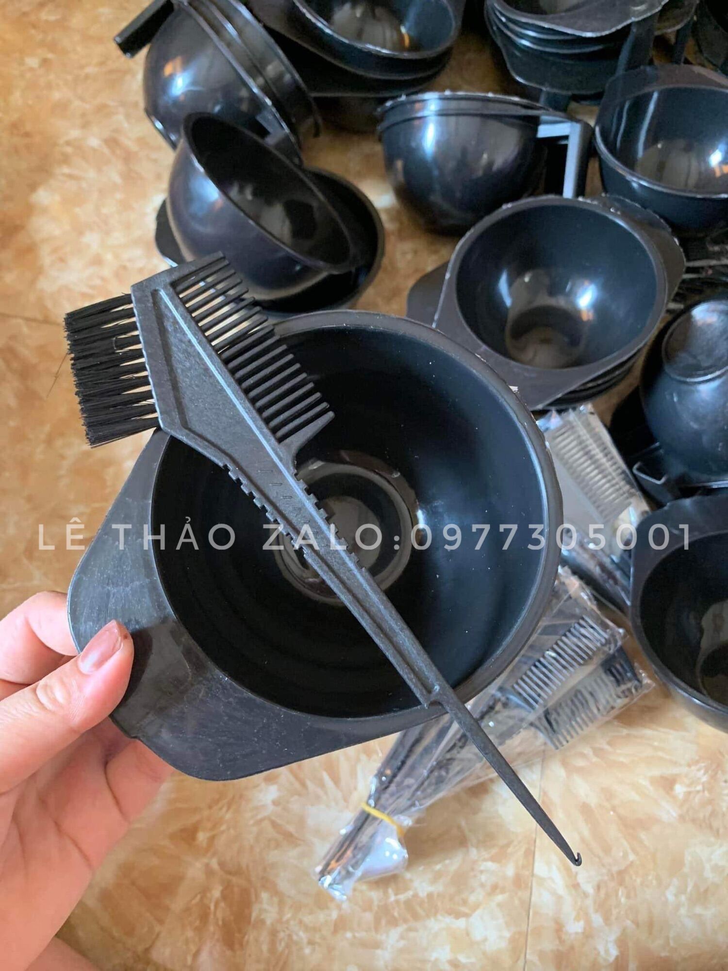 Com bo bát nhuộm +lược nhuộm tóc hàng loại 1