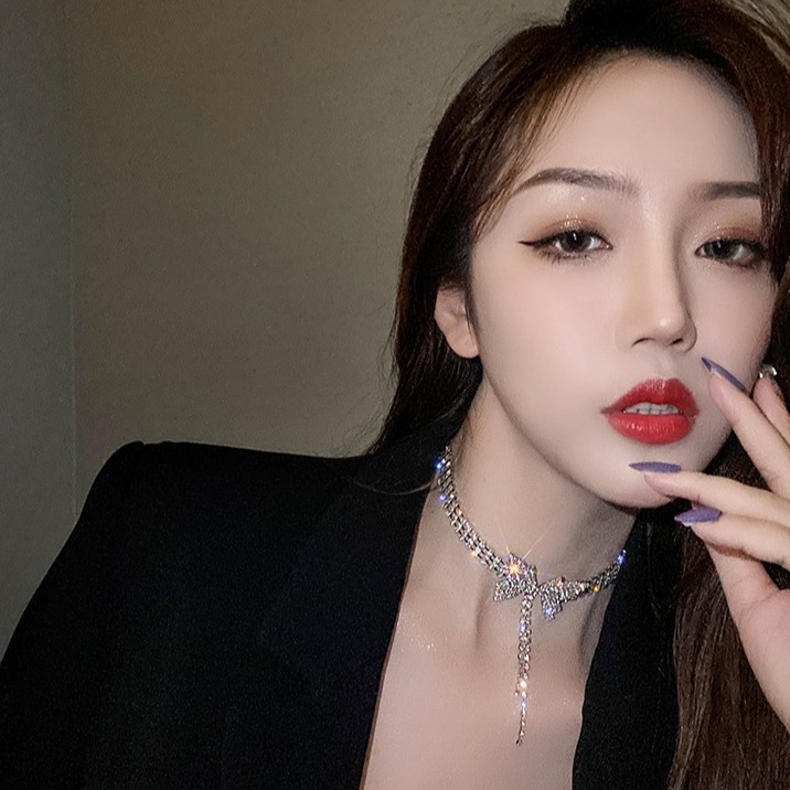 Vòng cổ bướm đính đá toàn bộ siêu chất VC92