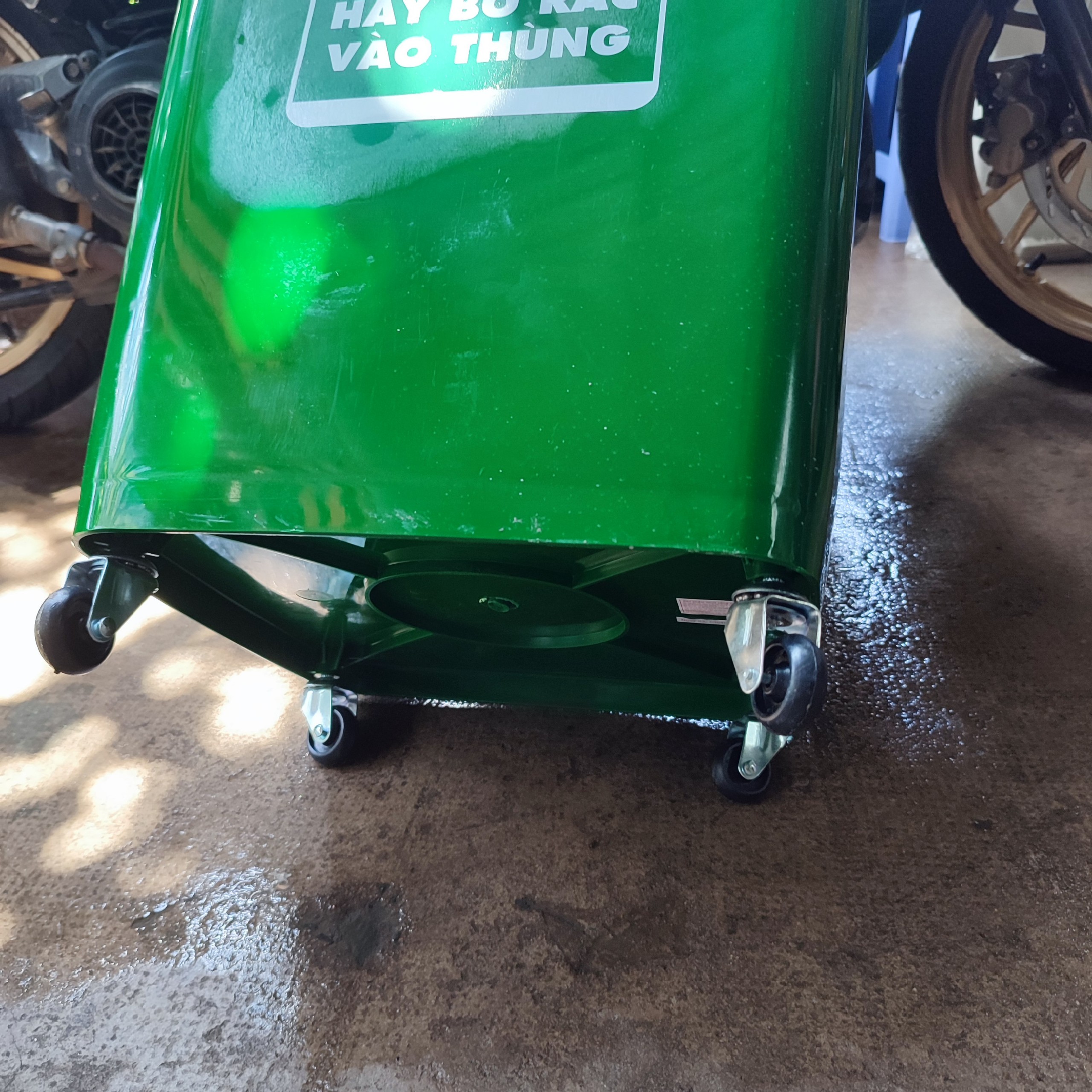 THÙNG RÁC CÔNG CỘNG NHỰA 60 LÍT