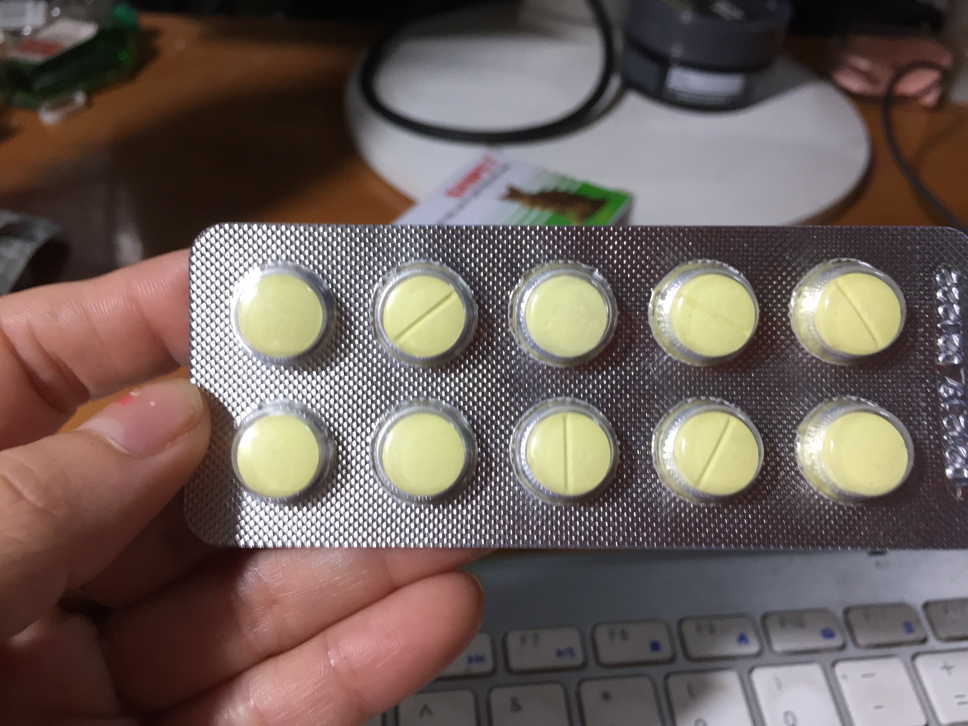1 vỉ Sanpet tẩy giun sán chó mèo 10 viên