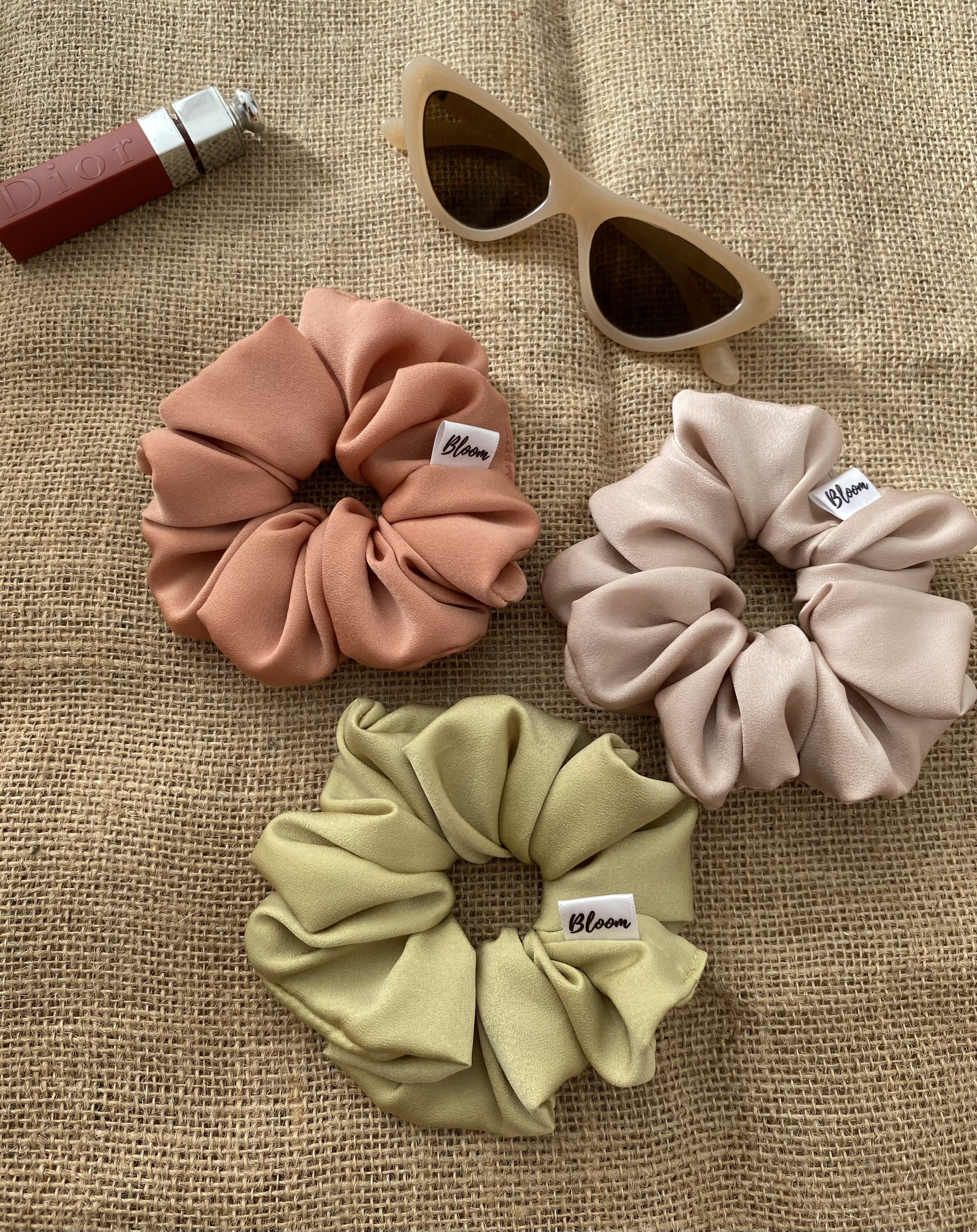 Dây cột tóc lụa ngọc trai màu xanh mía Standard_ Scrunchies