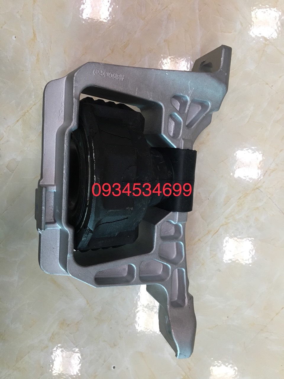 Chân đầu máy ford focus 05-15 xịn – av616f012ab