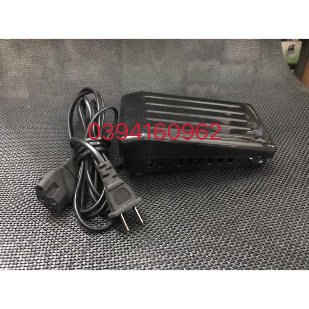 Bàn đạp 4 chấu sử dụng cho máy may, máy vắt sổ gia đình